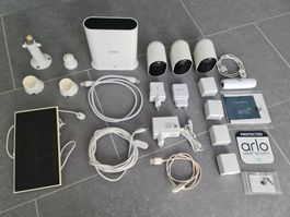 3 x ARLO PRO 4 Kameras mit Basisstation, Akkus, Solarpanel