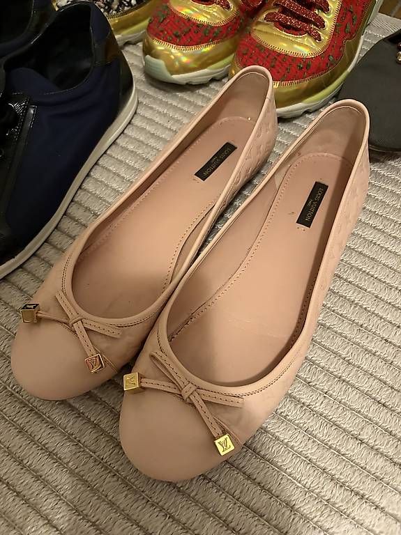 Scarpe da donna: Designer Schuhpaket Damen Grösse 41 – Usato da Unterägeri venduto da mar_96hk 1