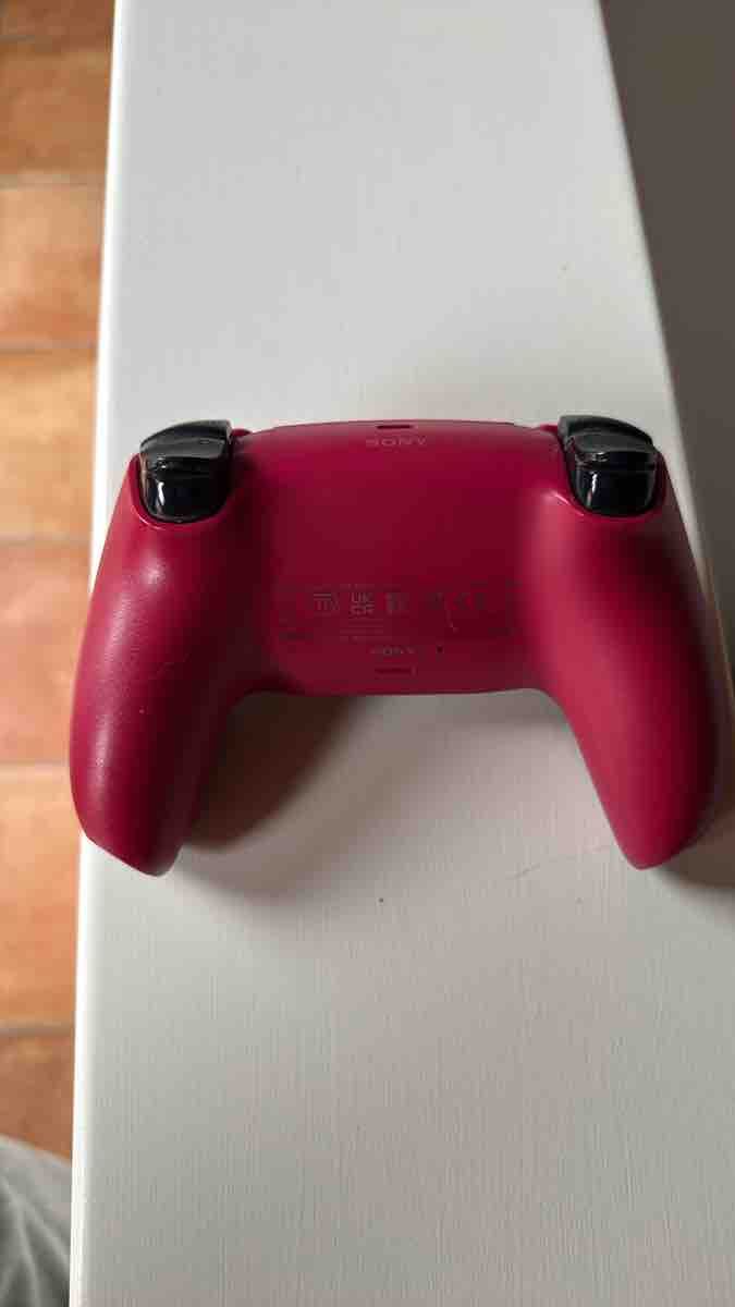 Sony Controller: Controller Sony DualSense per PlayStation 5 colore rosa – Usato da Arzo venduto da Cochoale 1