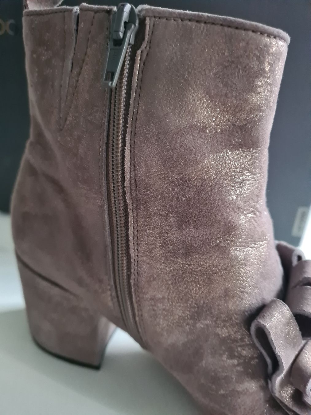 Kennel + Schmenger Damenschuhe: KENNEL&SCHMENGER STIEFELETTE BRONZE/ROSA GR.39 – Gebraucht aus Adlikon von jahr01 2
