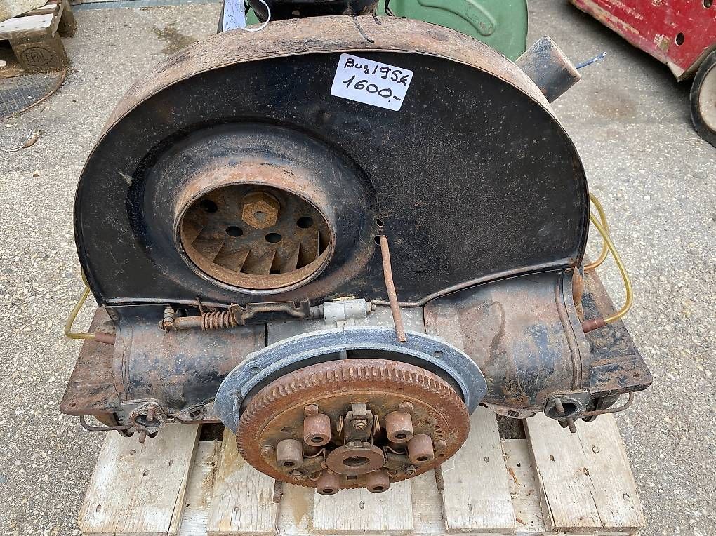 Motori: Moteur de bus vw 1954 – Usato da Les Vieux-Prés venduto da PX132