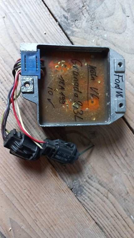 Tutti pezzi di ricambio auto: Zündmodul Oldtimer Ford Granada MK 2 – Usato da Sarmenstorf venduto da 17m_P3