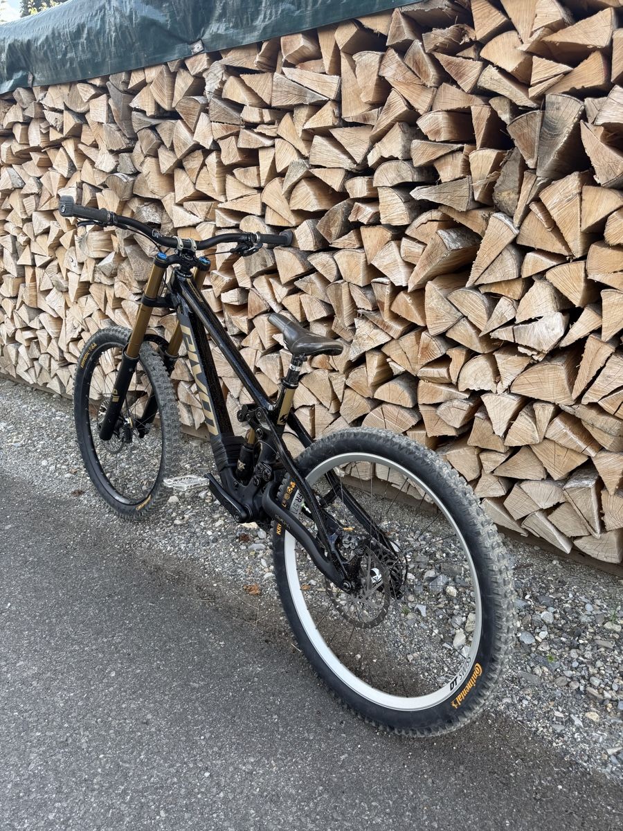 Biciclette: Pivot Phoenix Saint Pro 2026 – Usato da Homberg b. Thun venduto da kme_ykb7 2
