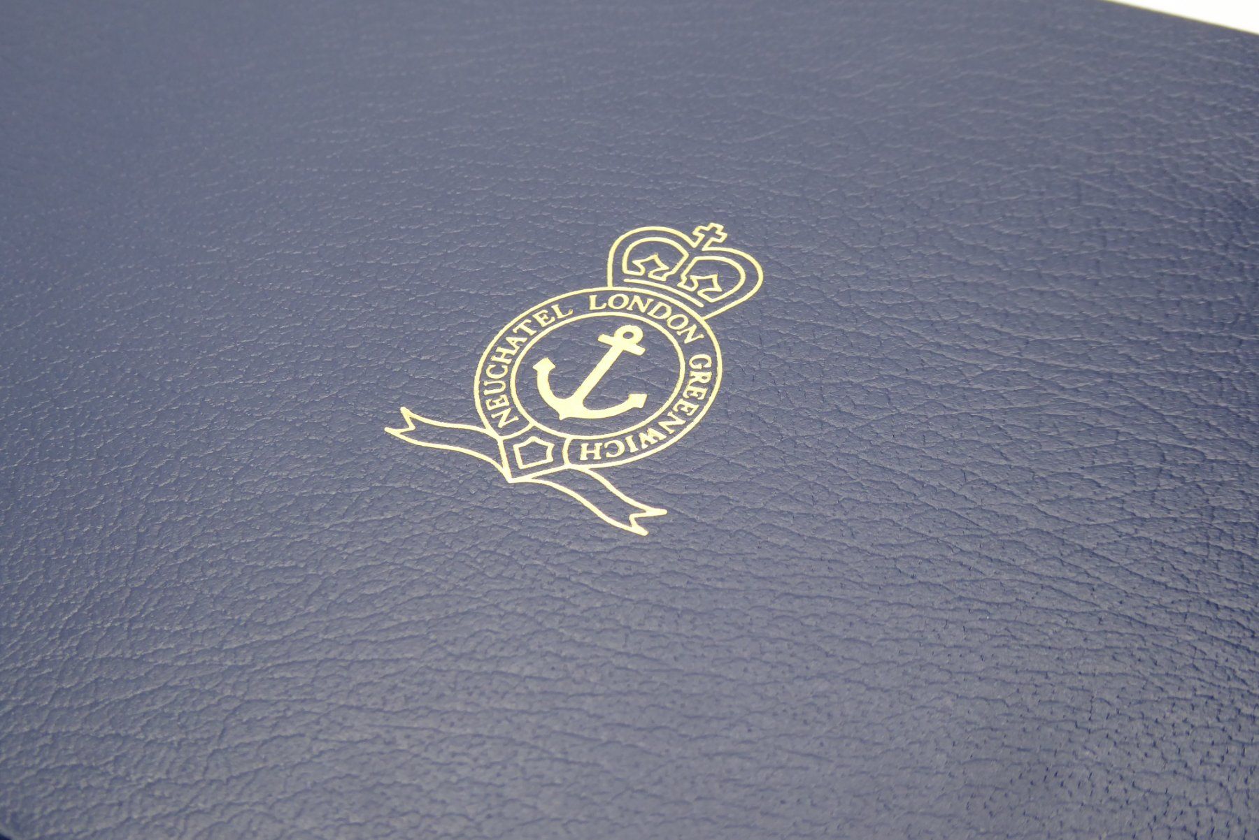 Uhrenboxen: Arnold & Son box for watch – Gebraucht aus Geneve von adr_xk6n 8