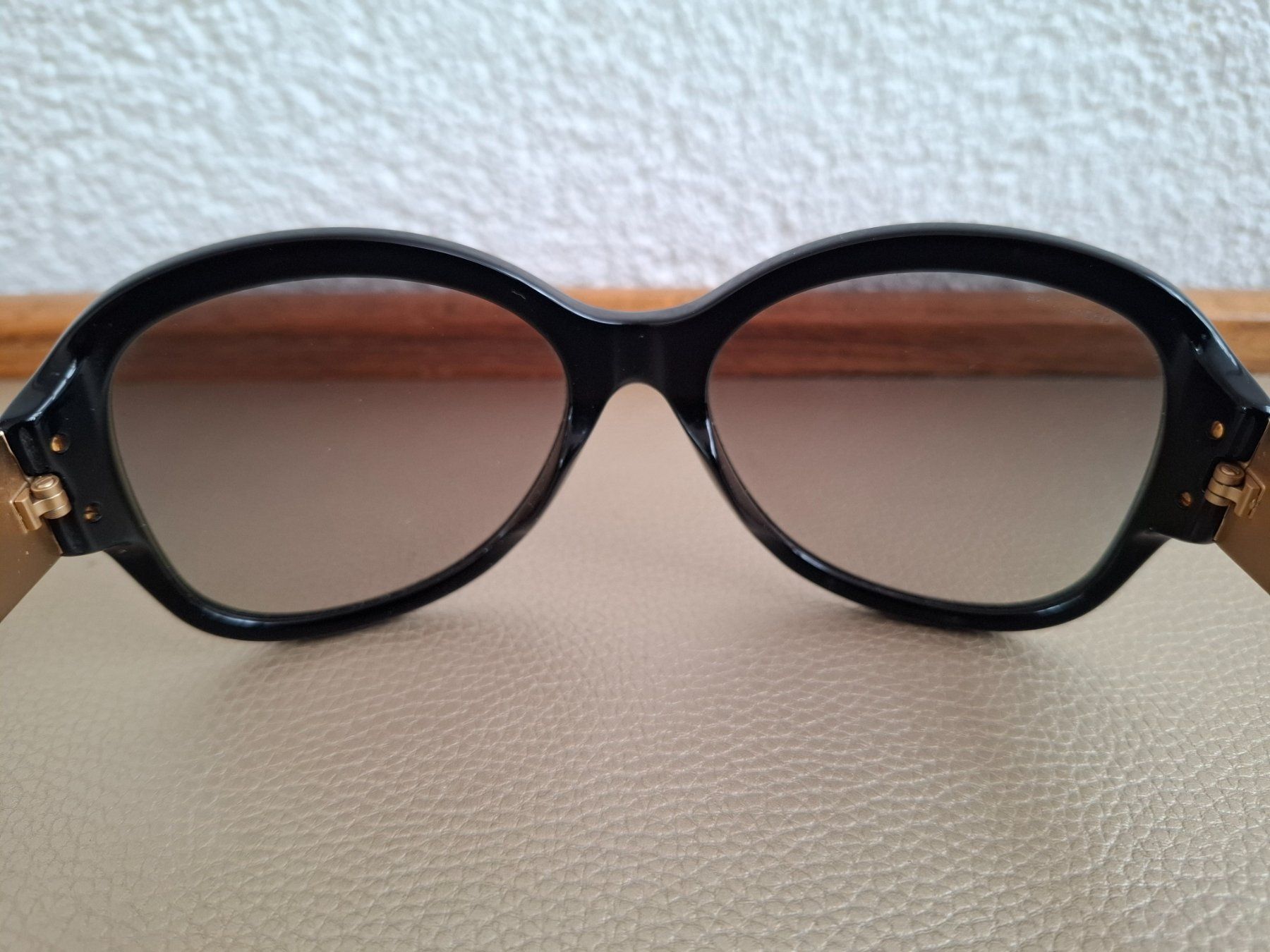 Versace Lunettes & Verres: 🌟 Superbes Lunettes de Soleil VERSACE - MOD 4237-B – D'occasion à Meinier par Gattuso22 6