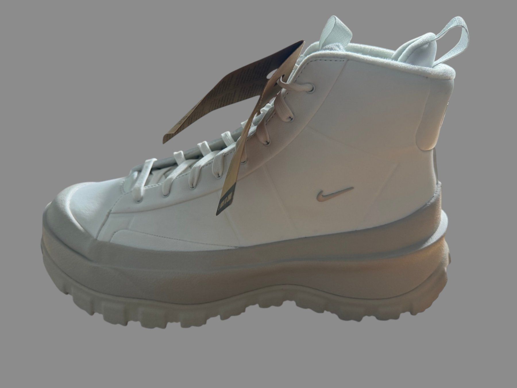 Nike Herrenschuhe: Bottes Nike blanches neuves taille 40 – Neu (gemäss Beschreibung) aus Plan-les-Ouates von ste_fk5k 1