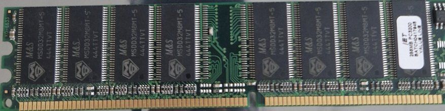 Memory / RAM: RAM DDR1-256MB-400MHZ – Gebraucht aus Villaz-st-Pierre von BIstroide