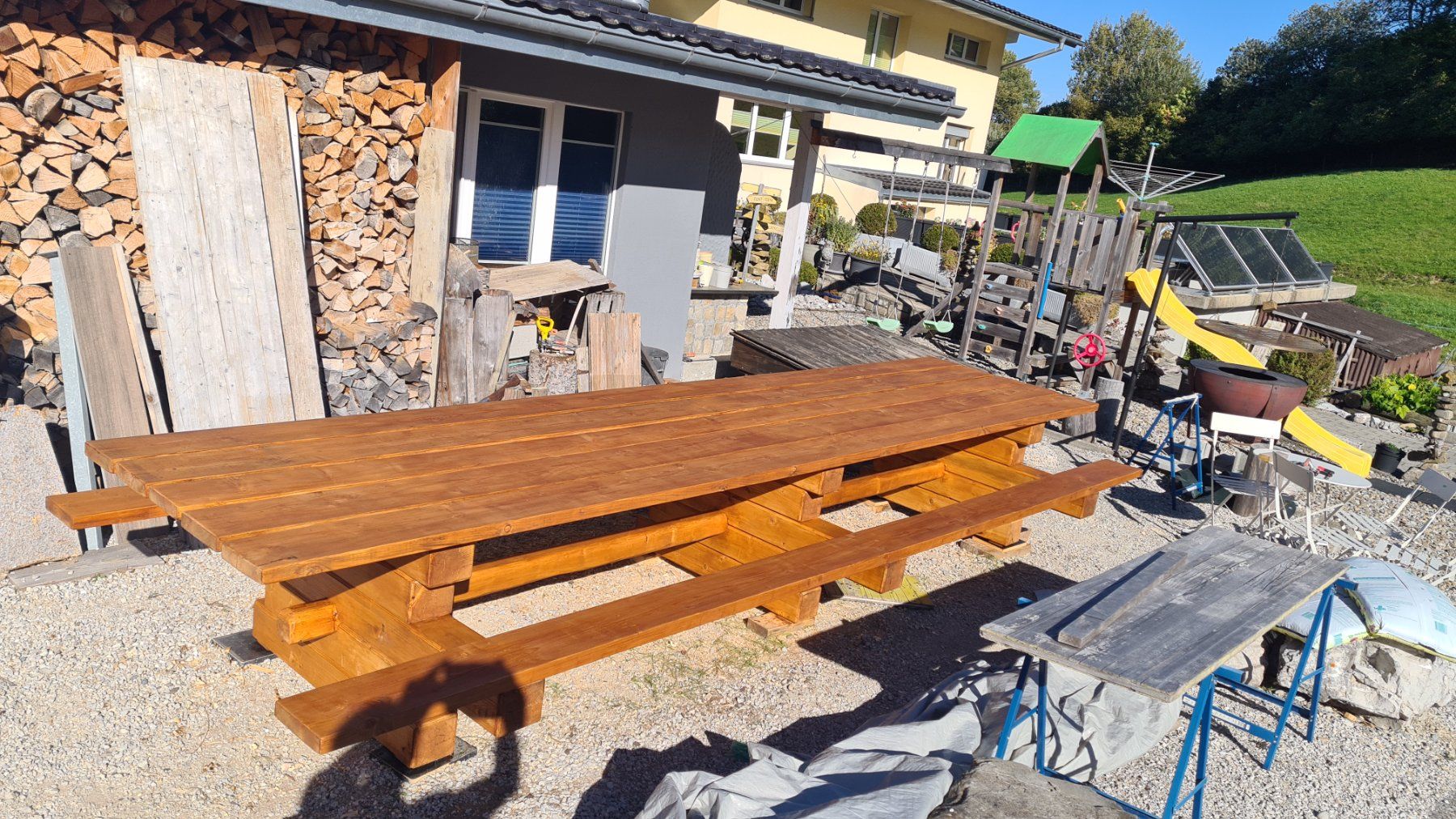 Tavoli: Gartentisch, massiv und handarbeit – Nuovo (secondo la descrizione) da Oberschrot venduto da mcpizza 1