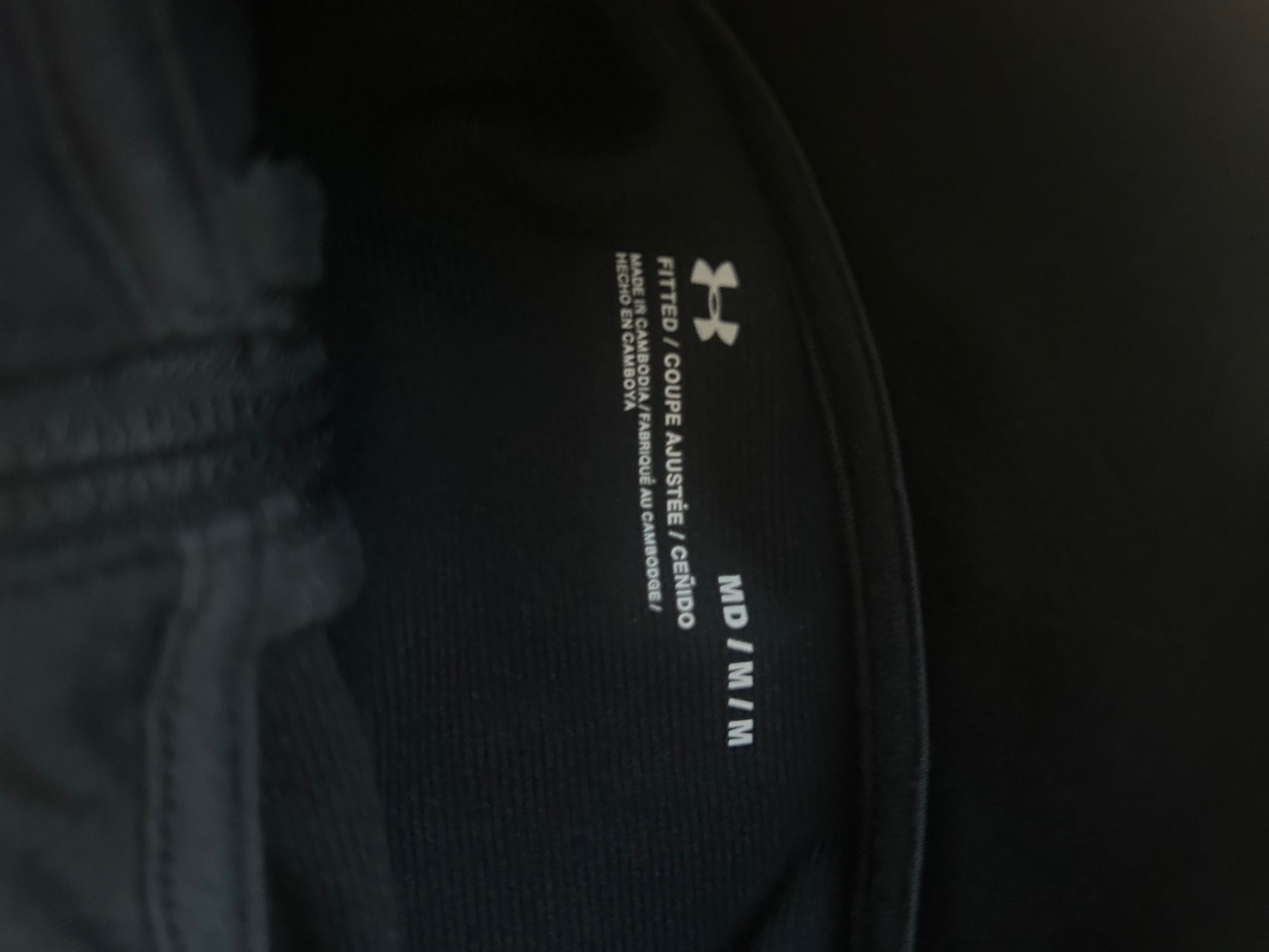 Under Armour Jacken: Under Armour Trainingsjacke – Gebraucht aus Bern von 44RewornHunter 3