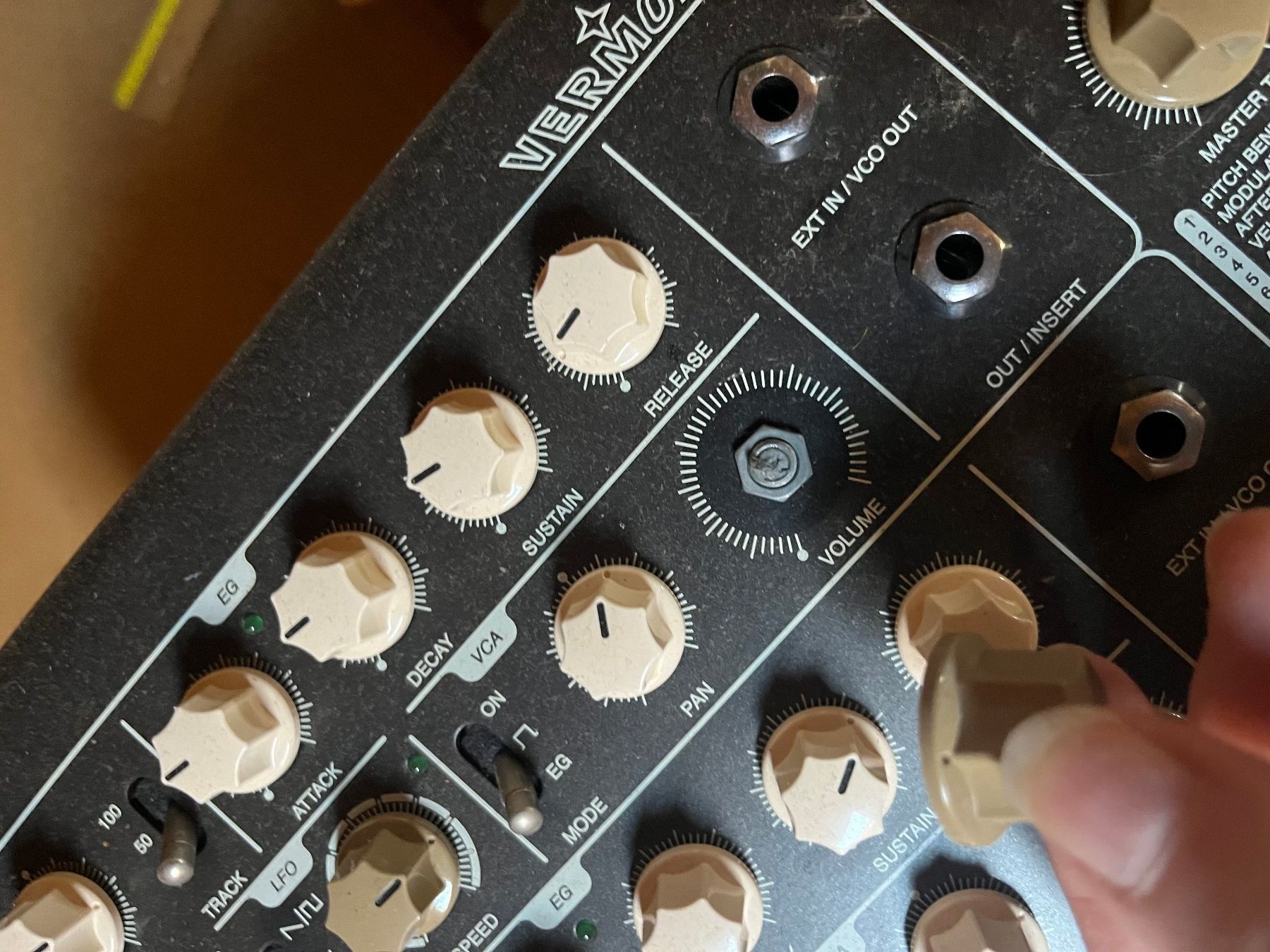 Vermona Musikinstrumente: Vermona PERfourMER MKII – Defekt aus Winterthur von n_l_h 1