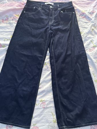 Pantalon Bershka bleu foncé 