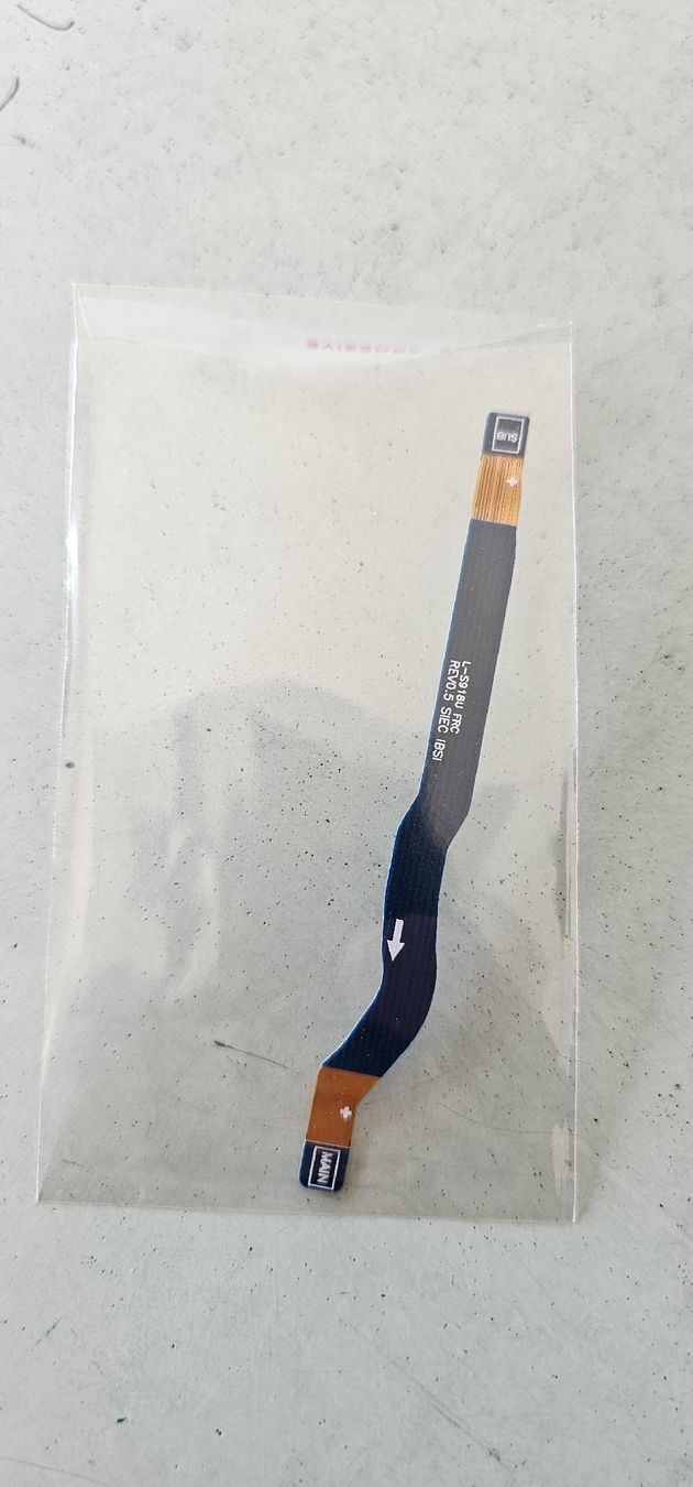 Samsung Telefoni cellulari / Smartphones: New Samsung I-Shape Main FFC Cable  galaxy s23 ultra – Nuovo e nell'imballaggio originale da Geneve venduto da T36 1