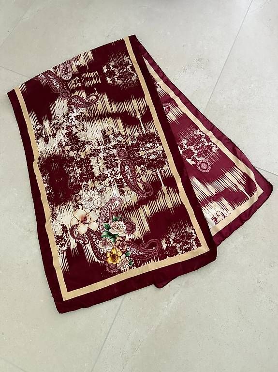 Foulards, Tücher & Schals: Seidentuch Bordeaux 100% Seide – Gebraucht aus Merlischachen von GlamGarb 1