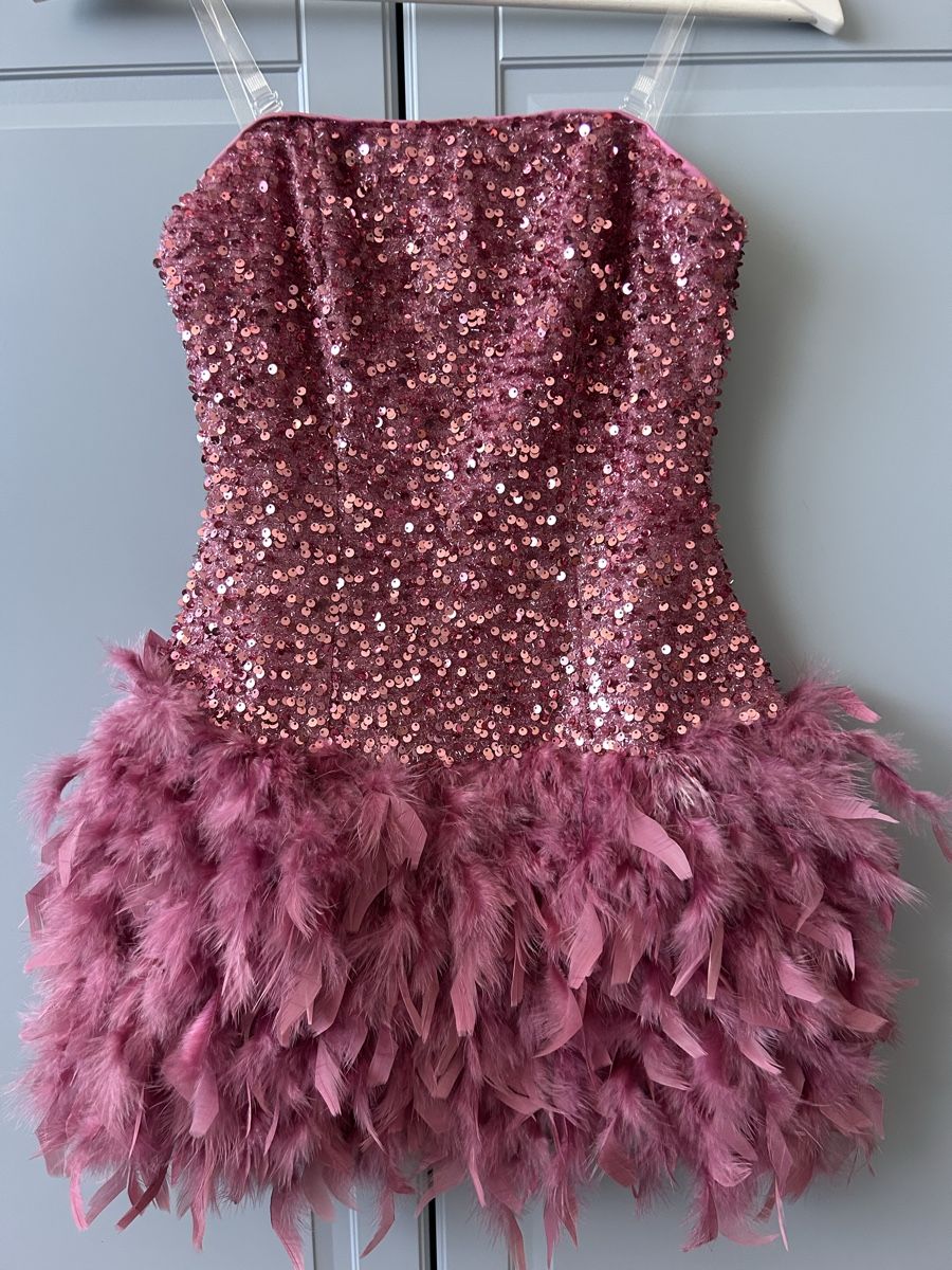 Vestiti: Feder-Kleid – Nuovo (secondo la descrizione) da Eglisau venduto da Sophielepriv 1