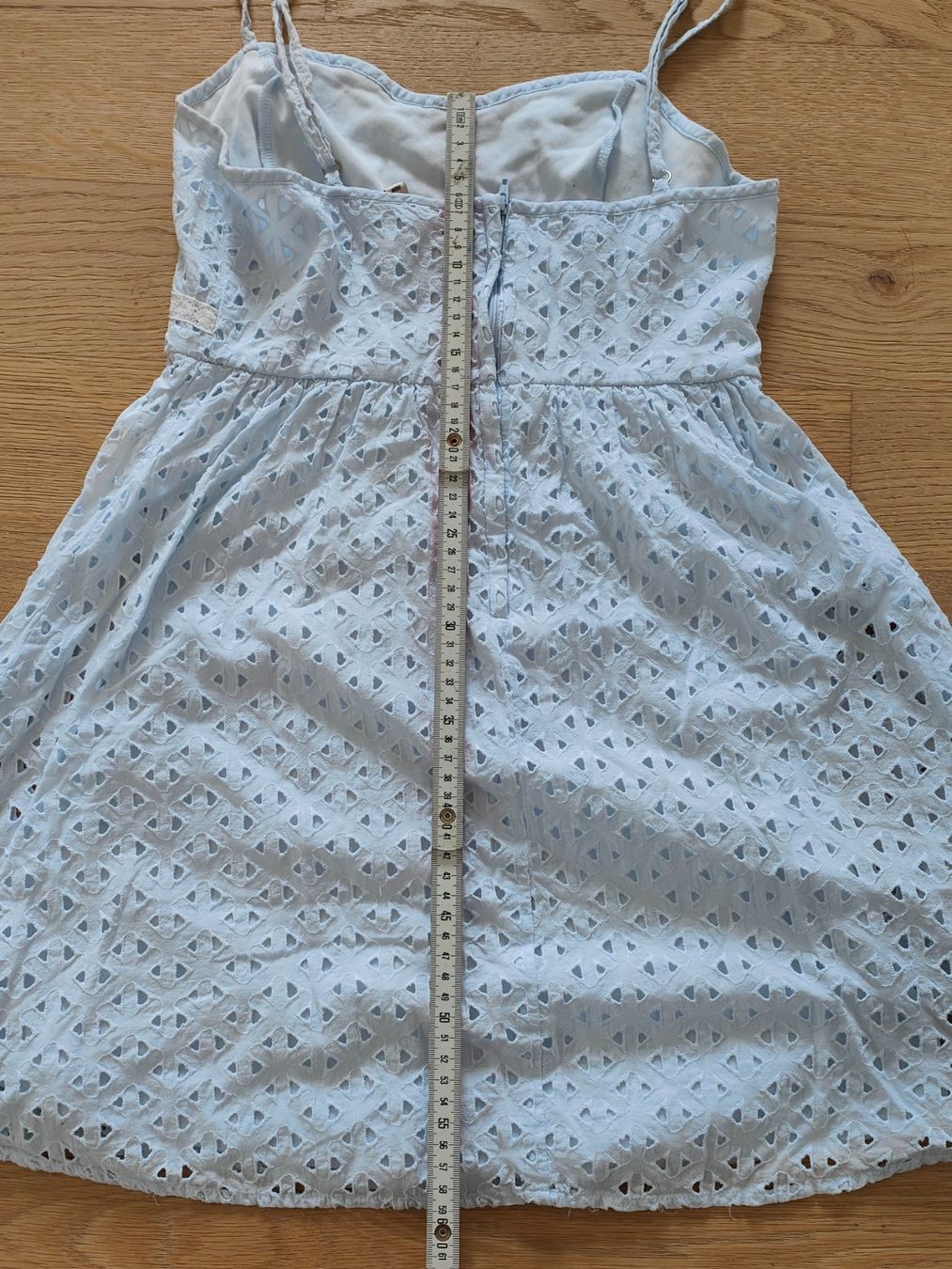 H&M Kleider: Luftiges H&M Sommerkleid in Hellblau - Größe 34 – Gebraucht aus Birmensdorf ZH von mku_9qbw 4