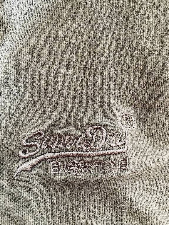 T-shirts: Tshirts SUPERDRY – D'occasion à Lausanne par ste_6cmk 2