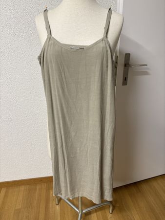 NILE Unterkleid 100% Viskose XS beige schöner Zustand