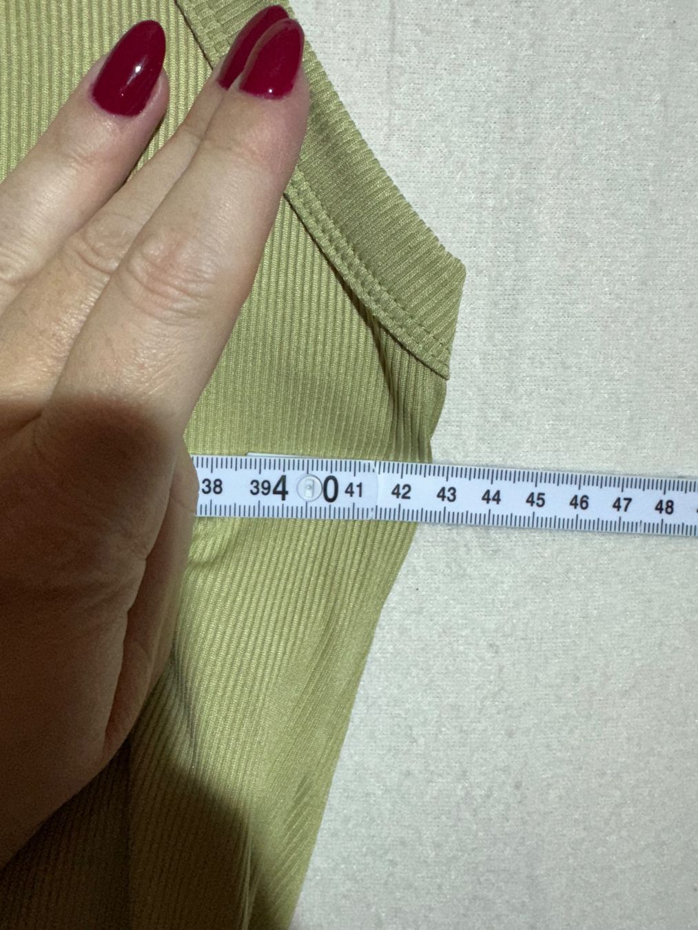 Tops: Grünes Basic mit Cups Gr. L – Neuf (Voir description) à Grosswangen par SALE_SALE_SALE 6