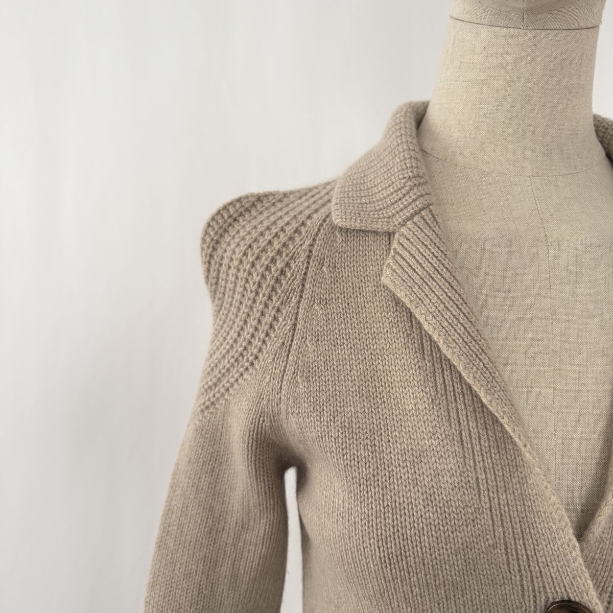 Maglioni & Felpe: IRIS von ARNIM Cashmere Cardigan – Nuovo (secondo la descrizione) da Emmen venduto da Avviivva_Com2023 1