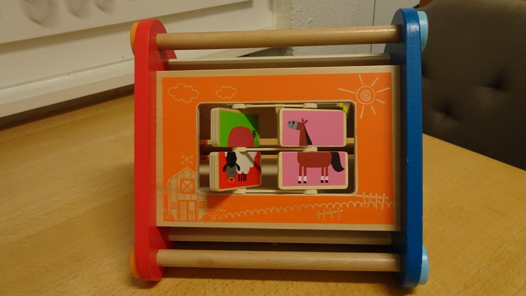 Hape Giocattoli: Hape Activity-Center aus Holz – Usato da Zürich venduto da blaumeisli62 2