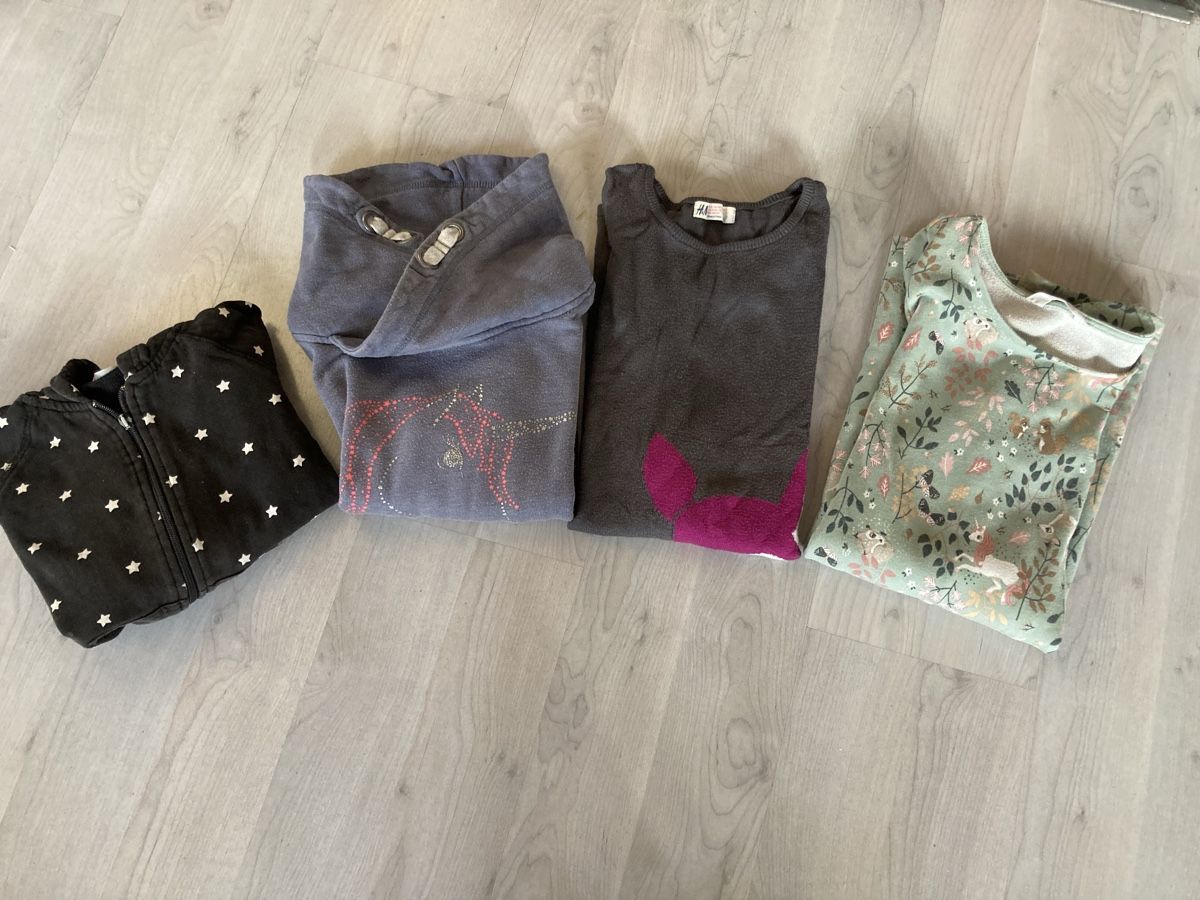 H&M Lotti & Set di vestiti: Kleiderpaket 134/140 – Usato da Amden venduto da Karplusan