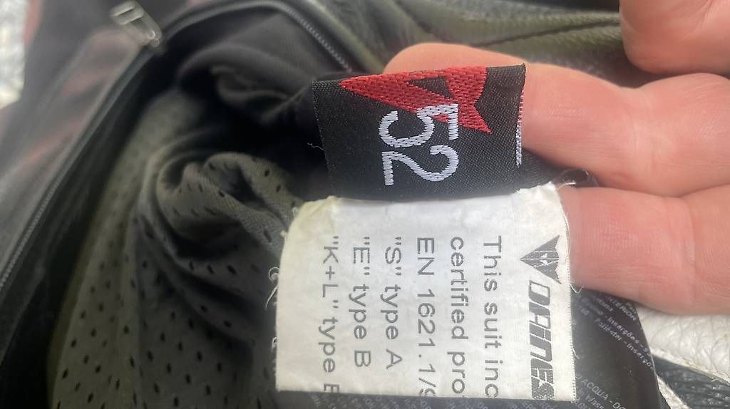 Completi: Combinaison moto 1 pièce DAINESE – Usato da Romanel-s-Lausanne venduto da ArikIssler 4
