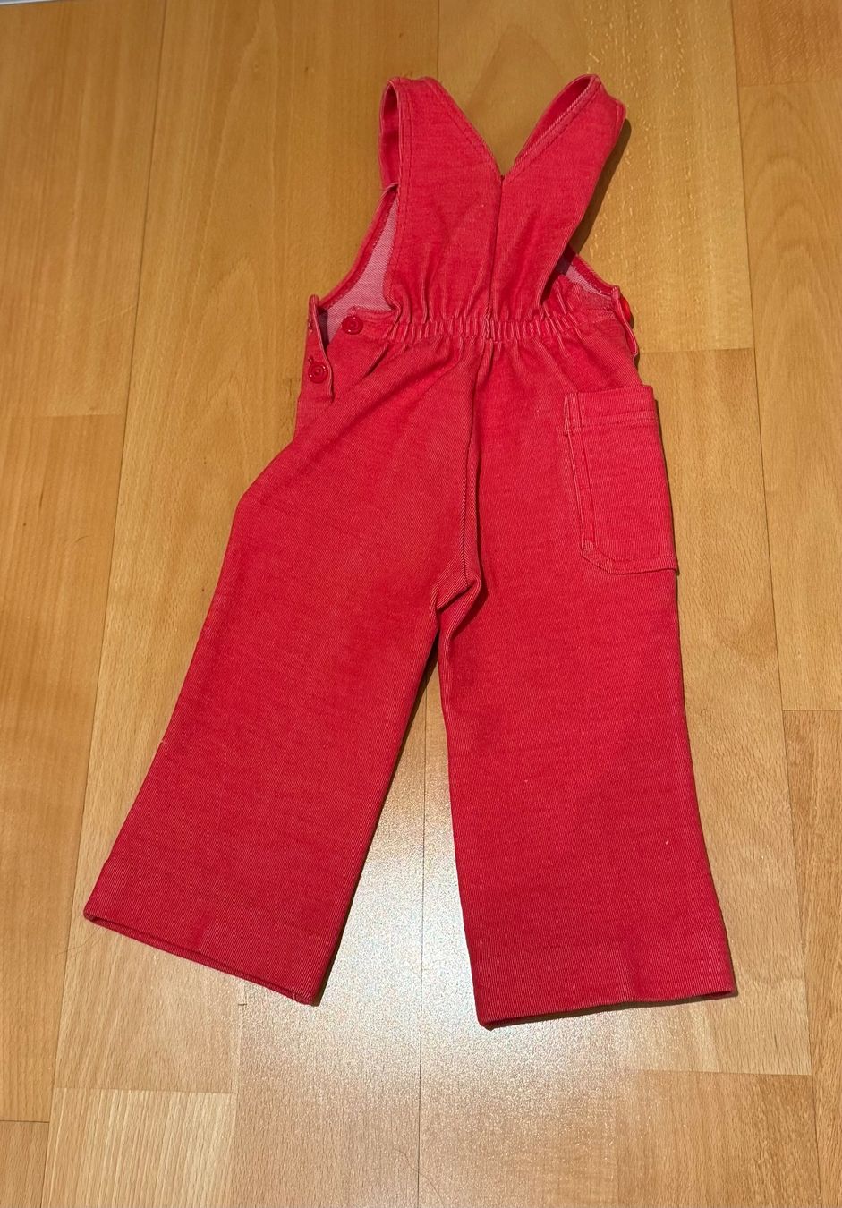 Pantaloni: Rote Baby Latzhose mit Pullover, Grösse 68, Top Zustand! – Usato da Horgen venduto da Hotrova448 3