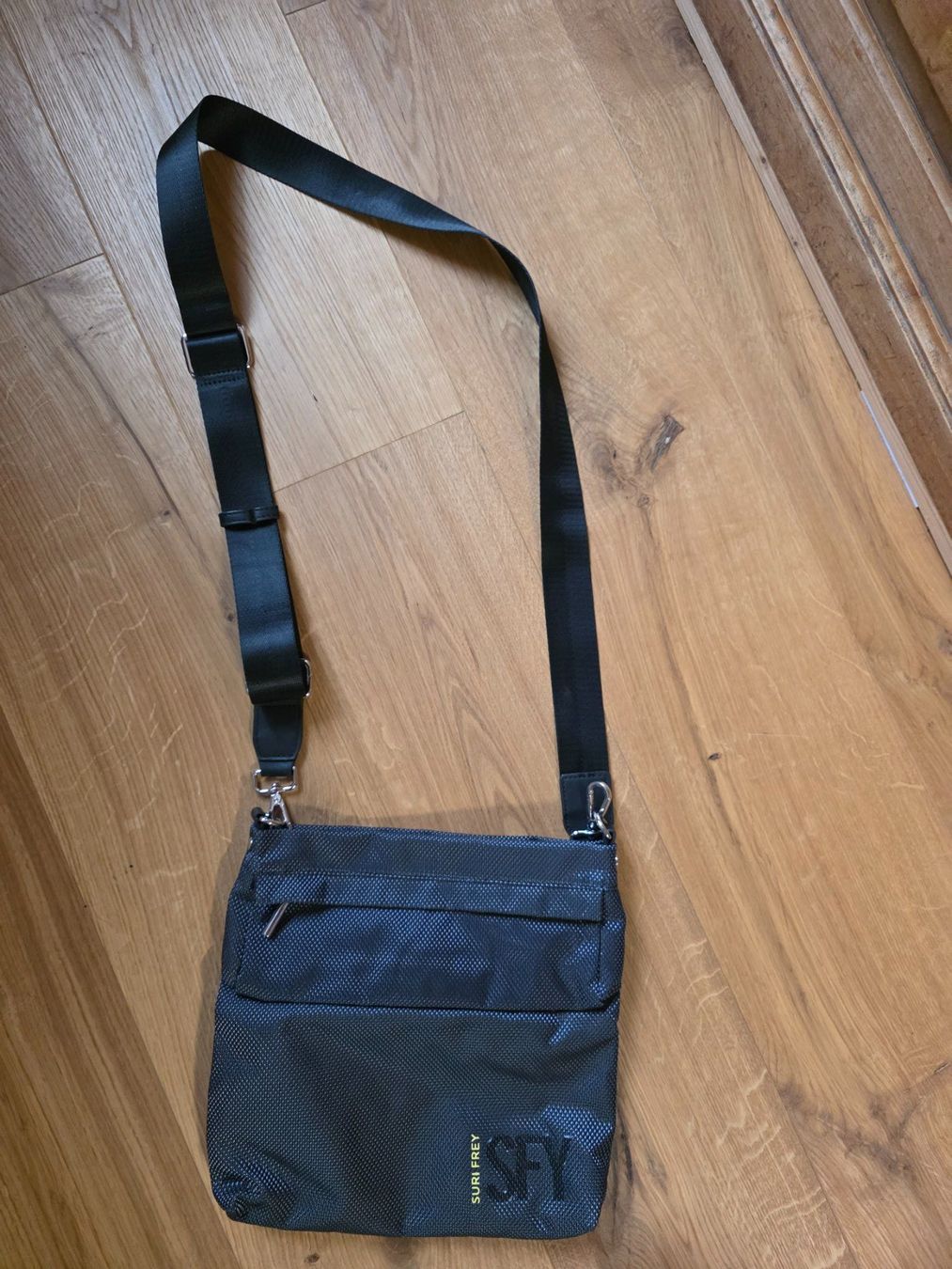 Suri Frey Taschen: Suri Frey Handtasche Umhänge Tasche – Gebraucht aus Walterswil BE von Lonitti 1
