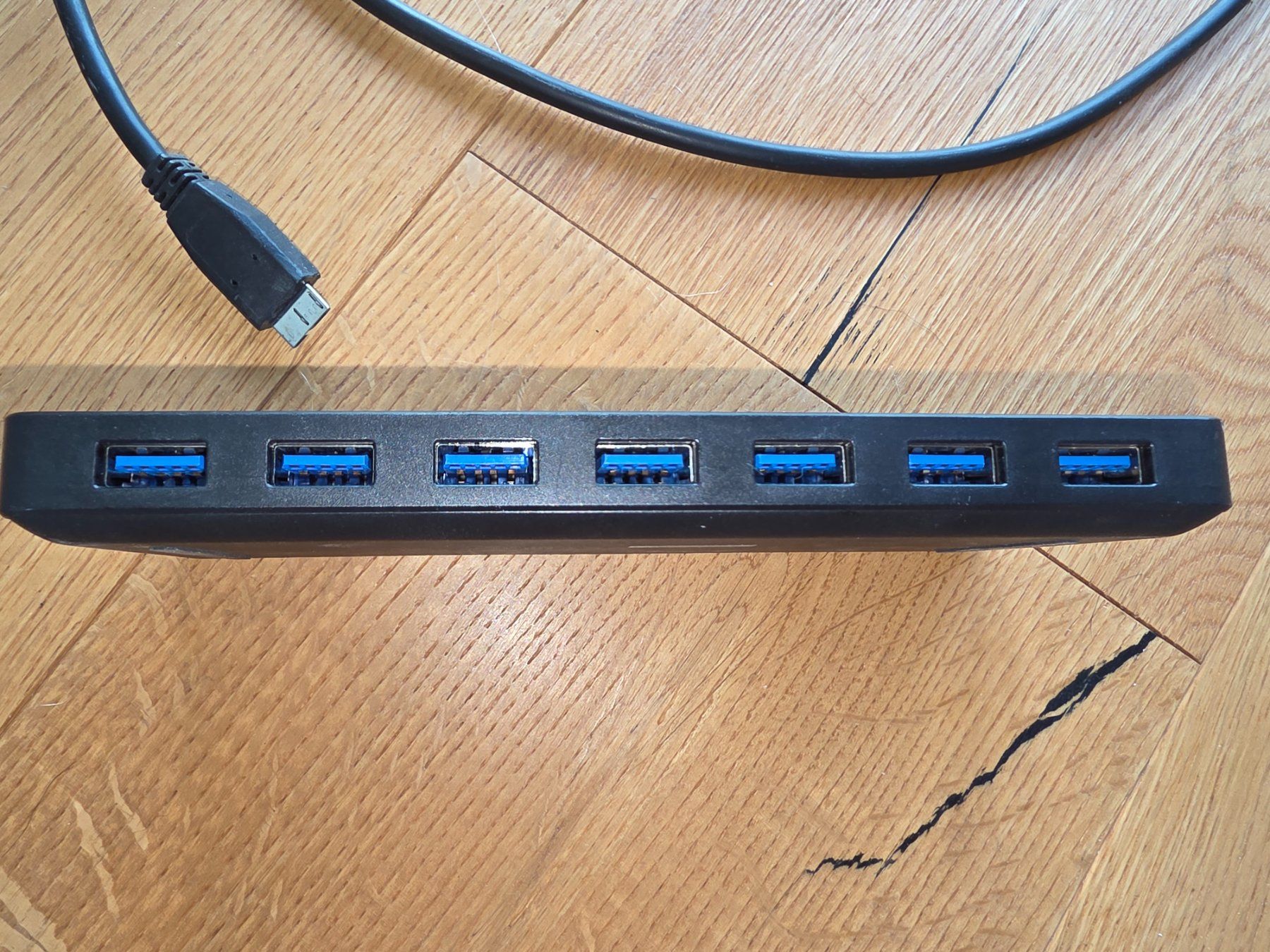 TP-Link Hub & Switch: TP-Link USB 3.0 7 Port Hub – Usato da Märwil venduto da Heubi76 1