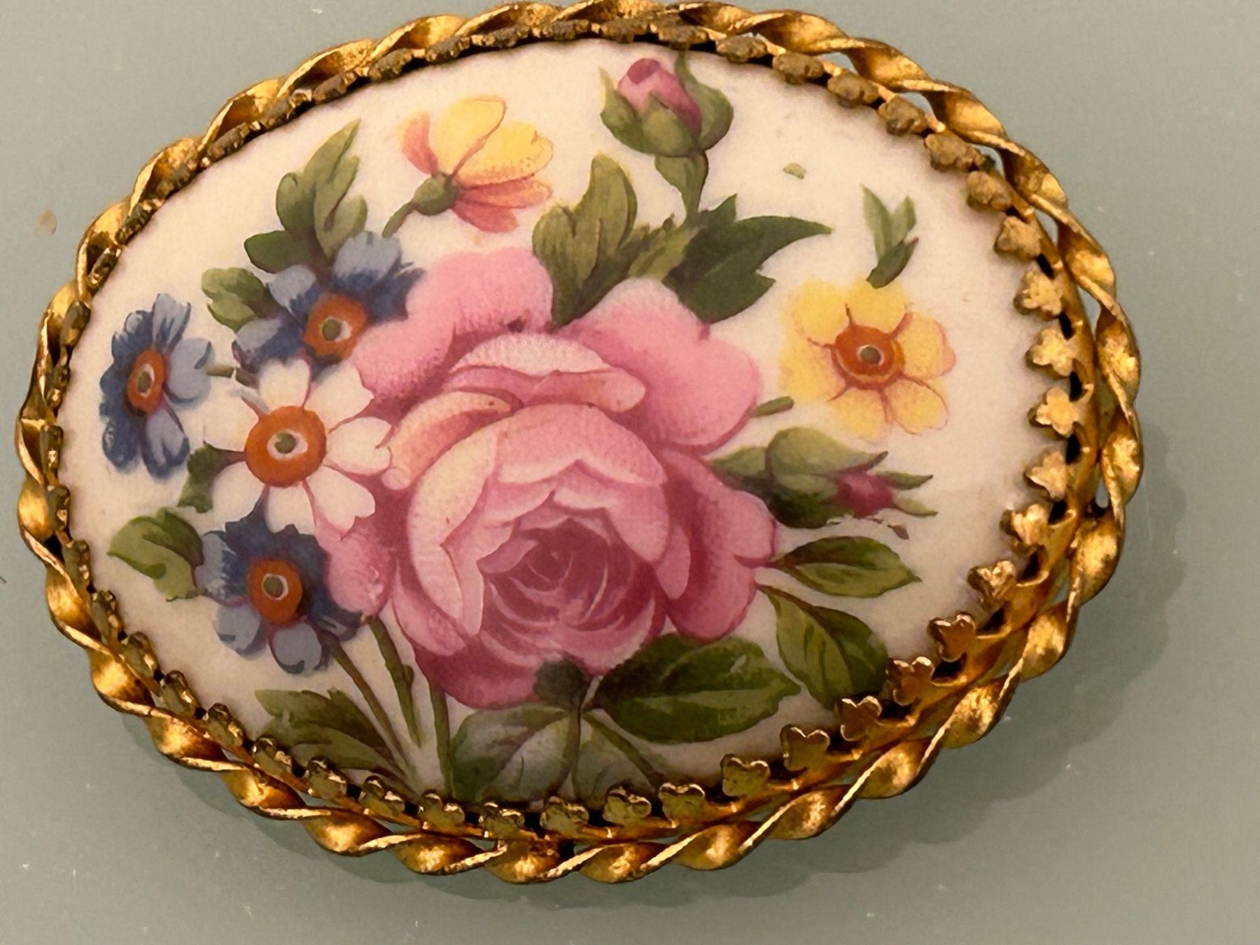 Broches & Aiguilles: Wunderschöne, alte Limoges-Brosche – D'occasion à Eschenz par glaro14 2