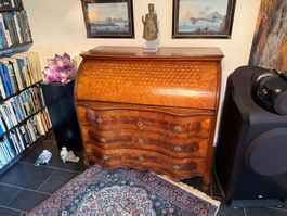 Antiker Zylindersekretär Nussbaum mit Intarsien (Barockstil)