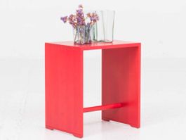 wb form Ulmer Hocker von Max Bill in Feuerrot