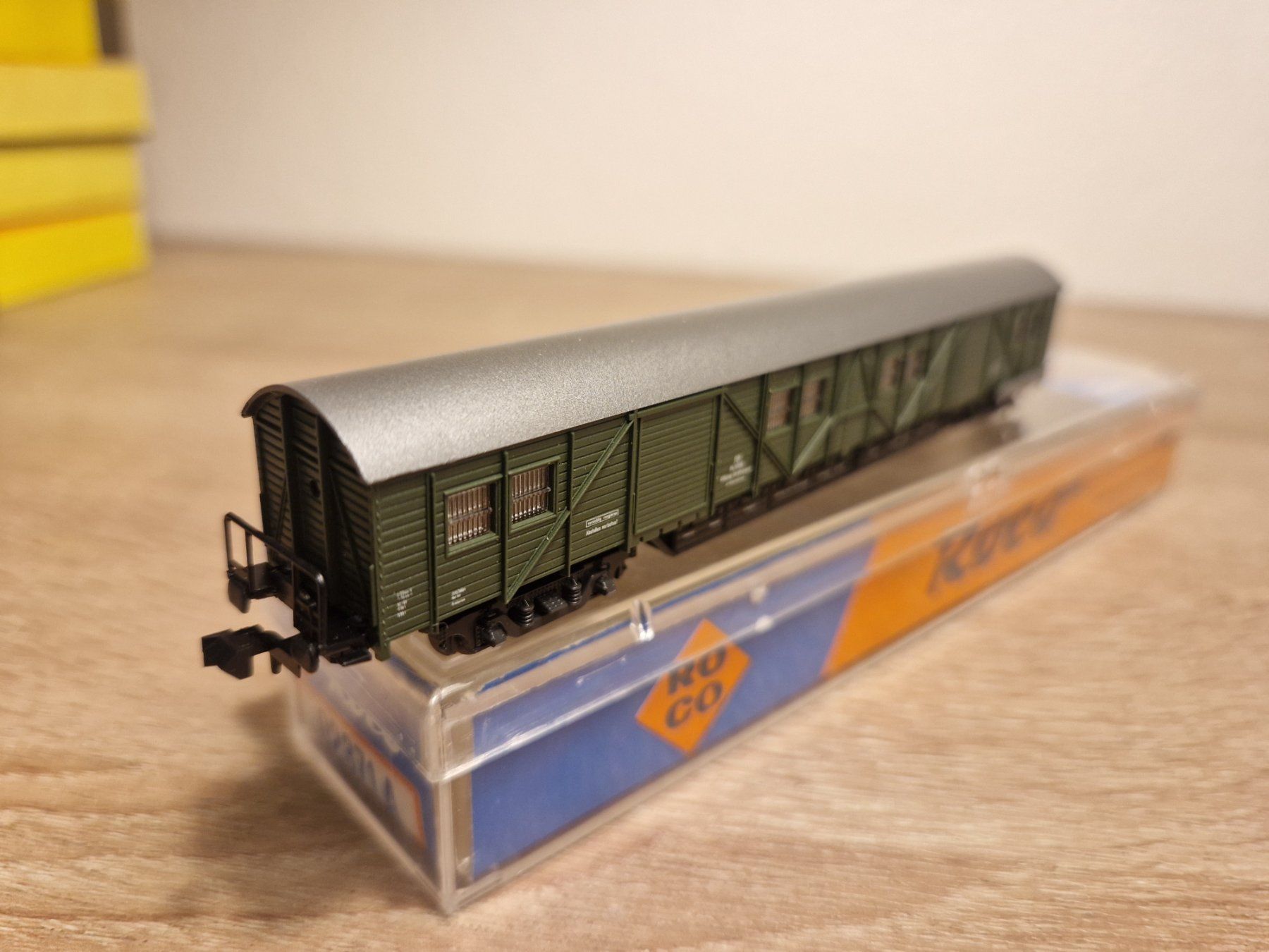 Roco Modelleisenbahnen: Roco N 02371A Gepäckwagen DB – Gebraucht aus St-Aubin-Sauges von tantome 2
