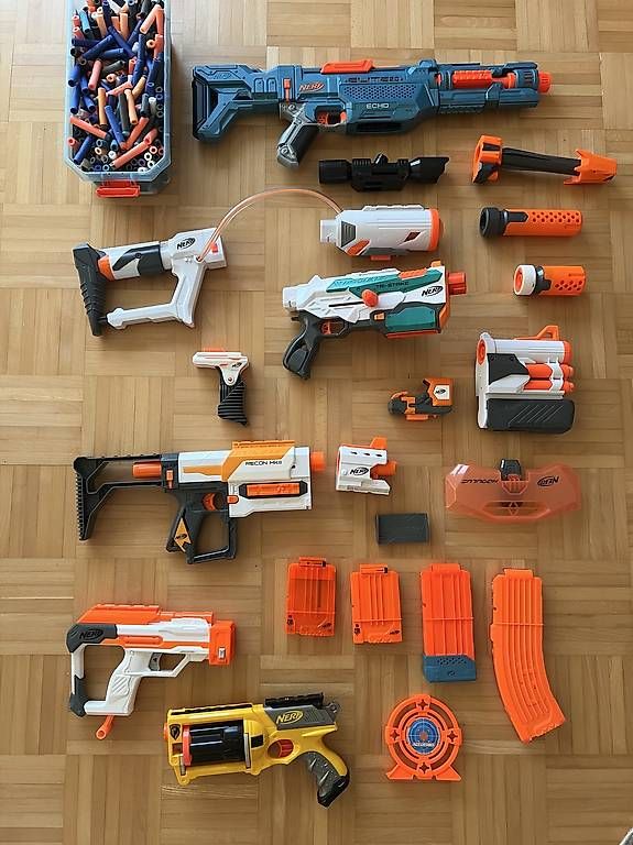 Jouets: Grosse Sammlung NERF (Einzelverkauf möglich) – D'occasion à Effretikon par kia_c6fv