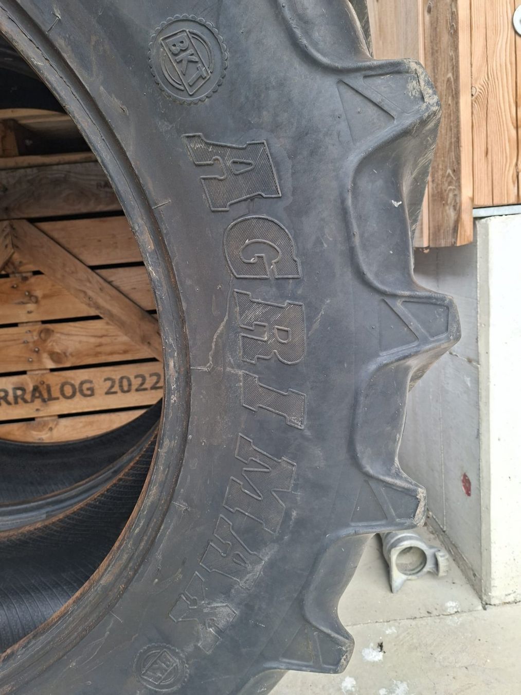 Pneus & Kompletträder: Reifen BKT 480/70R38 – Gebraucht aus Lyssach von Simu2736 1