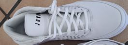 Jordan Sneaker weiss Grösse 42.5 neuwertiger Zustand