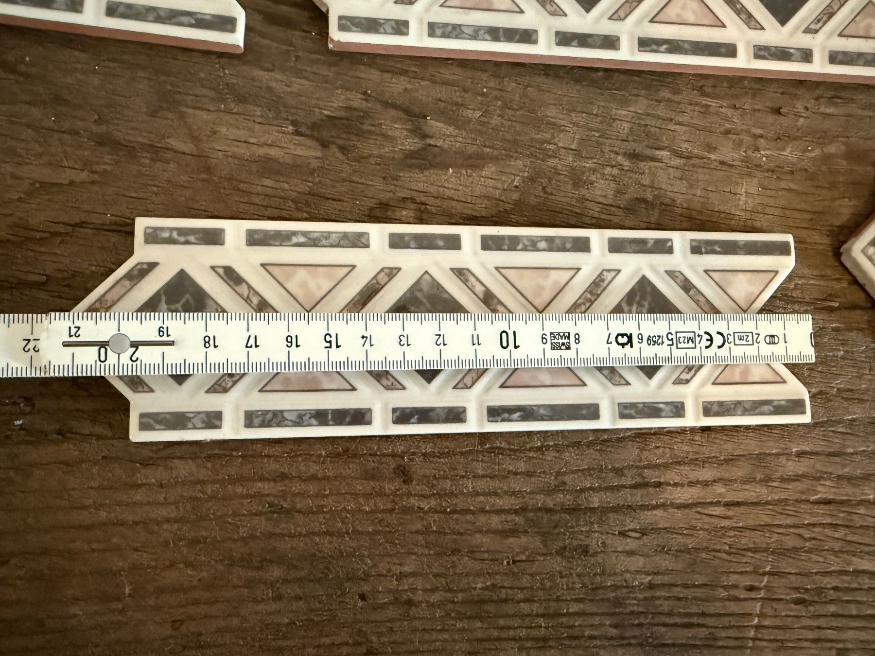 Tutte le decorazioni: 9 Stück Bordüren neu – Usato da Altishofen venduto da UrsulaP0102