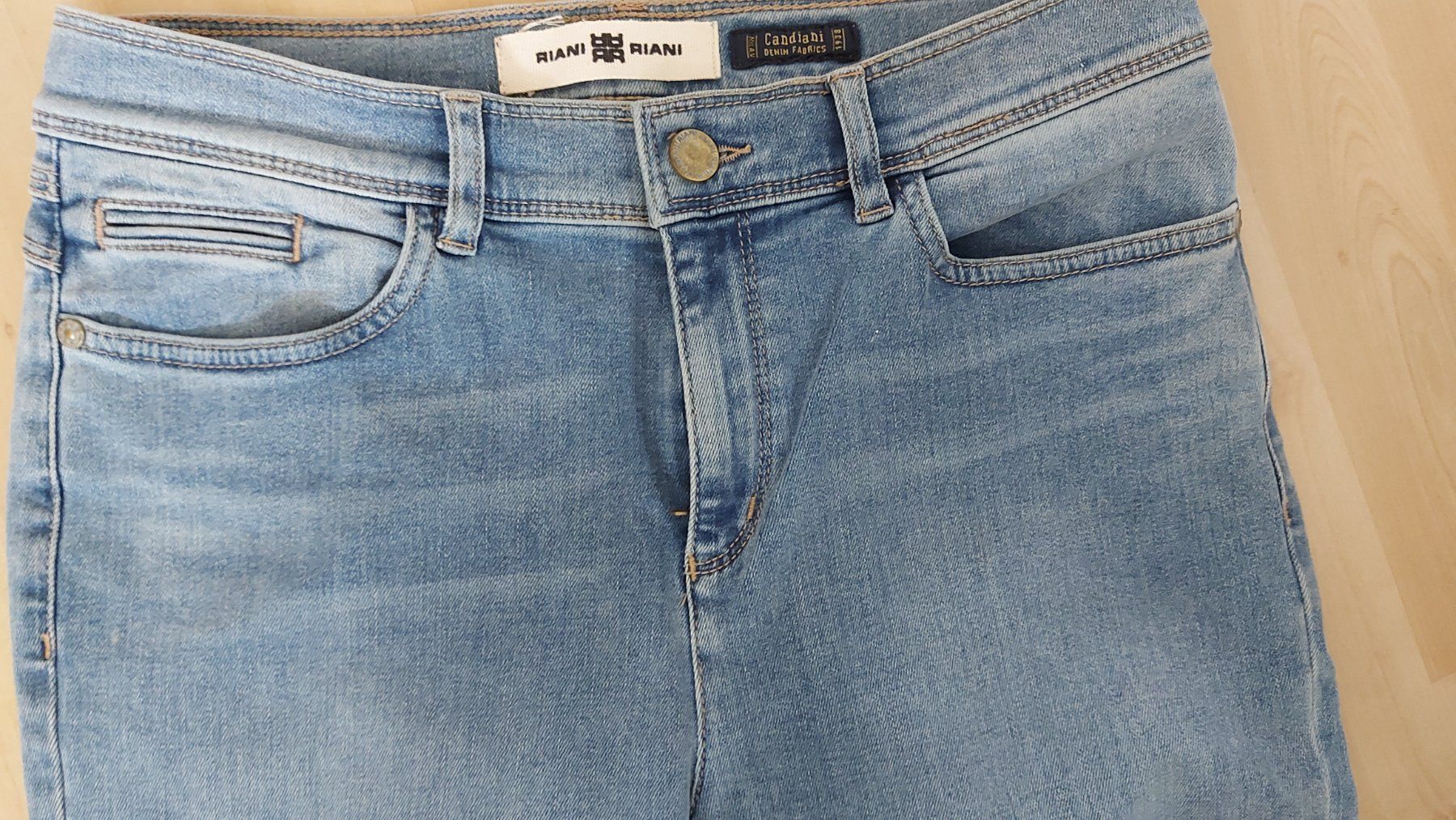 Jeans: RIANI JEANS gr,38 – Usato da Zofingen venduto da MasterPCI 1
