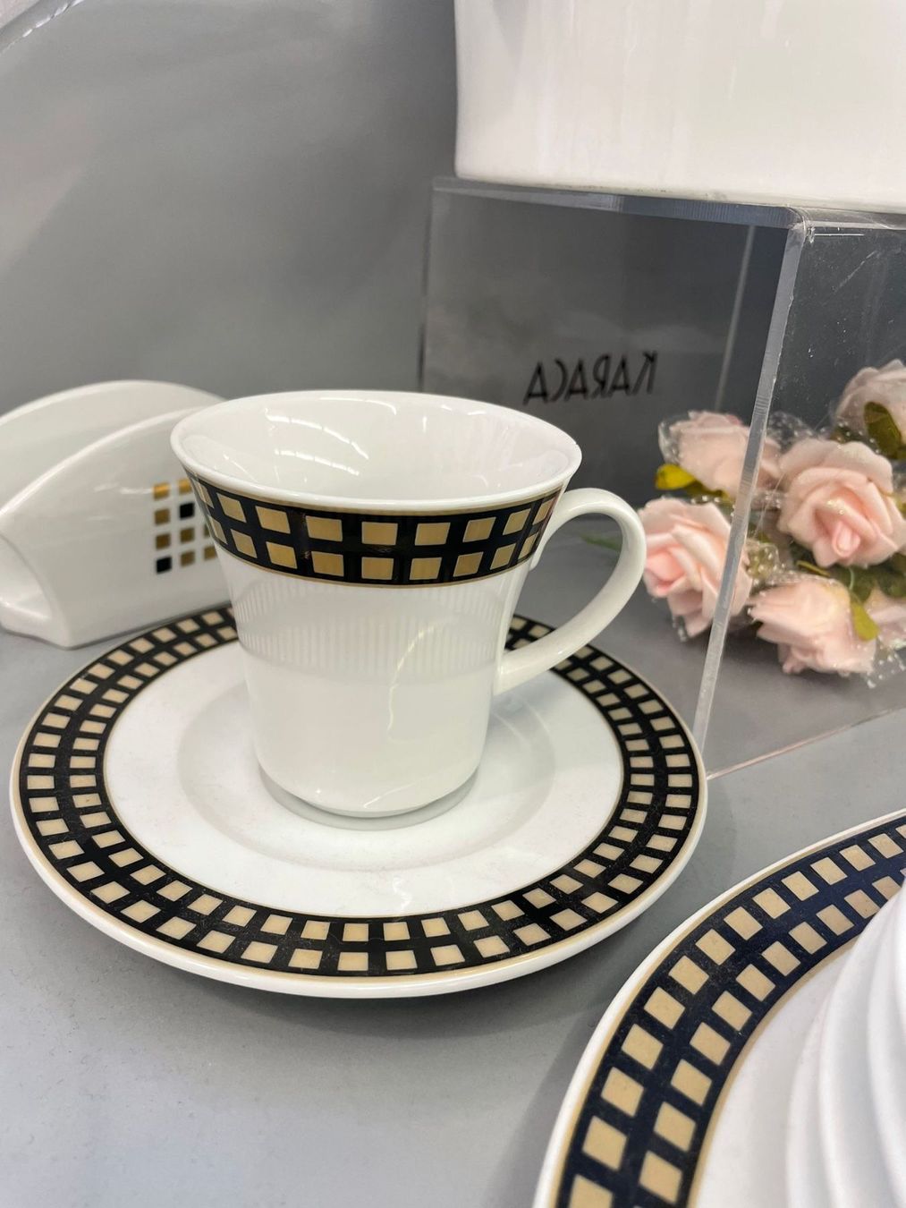 Services de table: Porzellan Geschirrset "Iris" 97-teilig – Neuf avec emballage d'origine à Reinach AG par evimshop 9