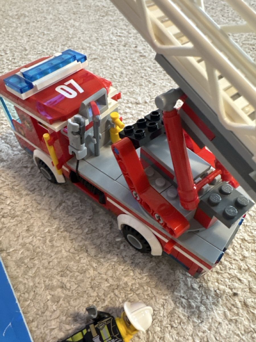Lego Kit di costruzioni: Lego 60107 Fire Ladder Truck – Usato da Zug venduto da axx3l 1