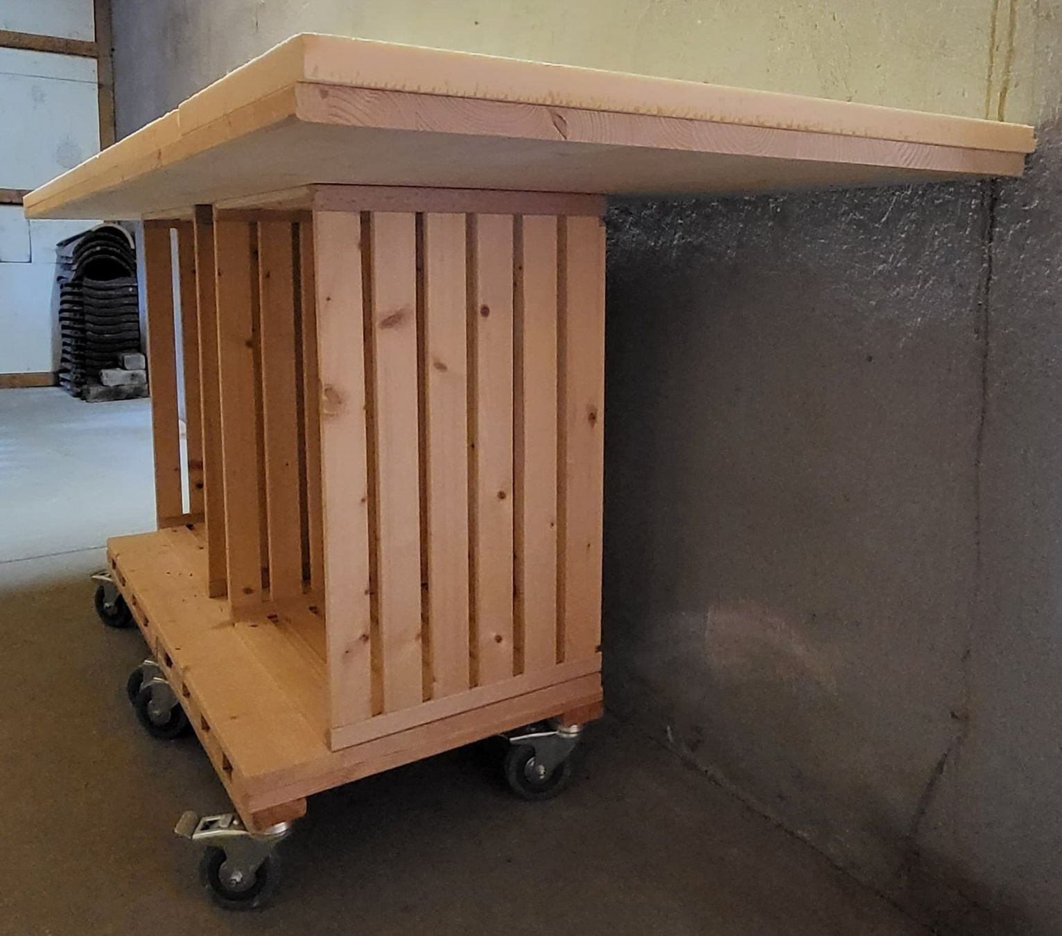 Tavoli: Holzmöbel in Eigenkreation – Usato da Kloten venduto da Pronto11 1