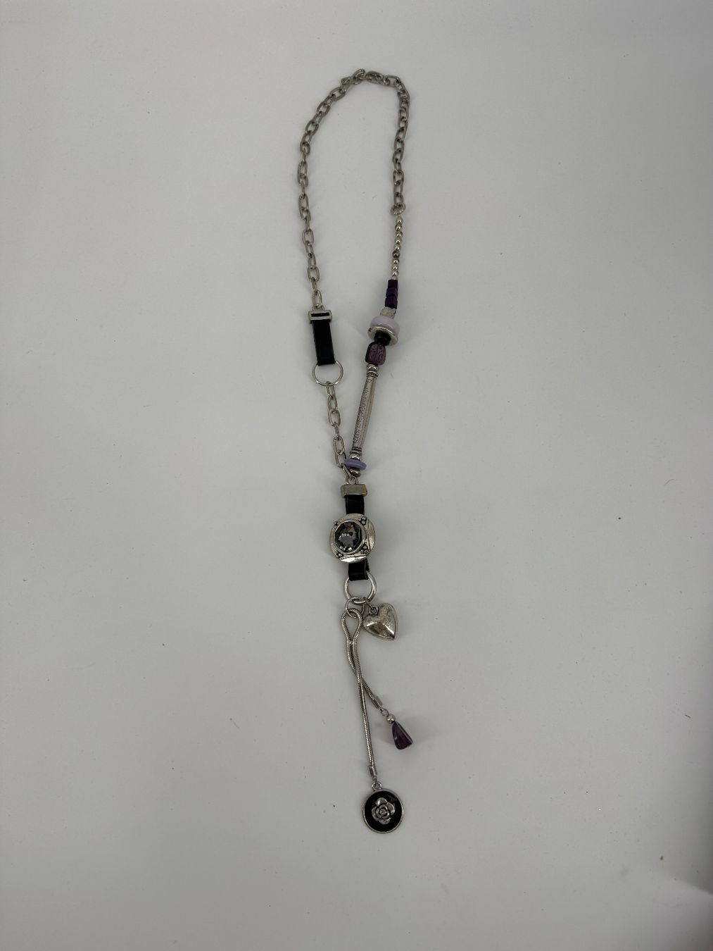 Catenine: Halskette mit Anhänger, Modeschmuck, silber/lila – Usato da Auenstein venduto da moin.