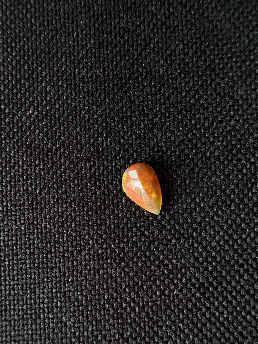 Pietre preziose: Äthiopischer Opal 0.75ct – Nuovo e nell'imballaggio originale da Wängi venduto da Horus90 3