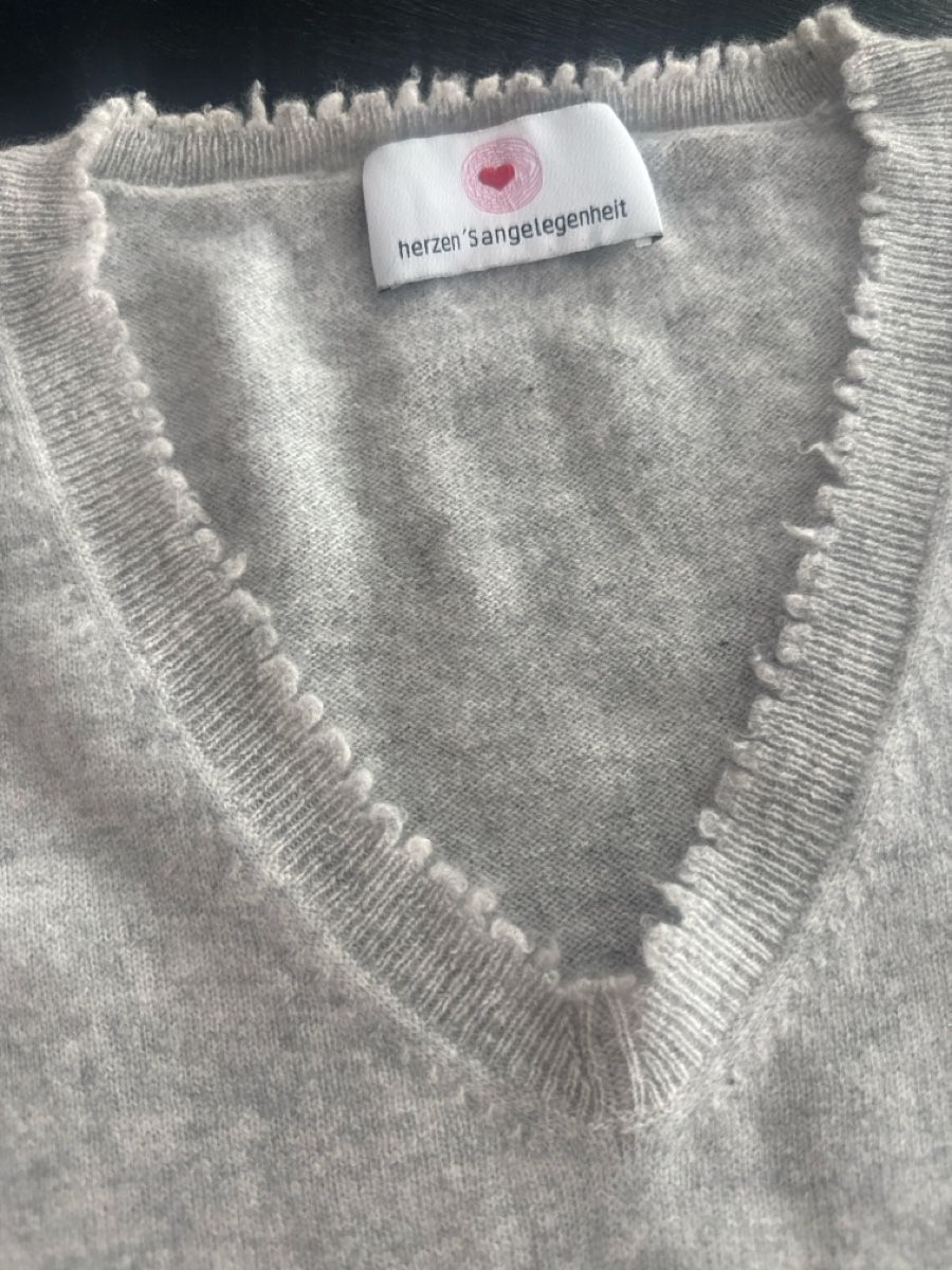 Pullover & Sweatshirts: Damen Pullover Kaschmir hellgrau Grösse S – Gebraucht aus Uitikon Waldegg von sugmuer 2