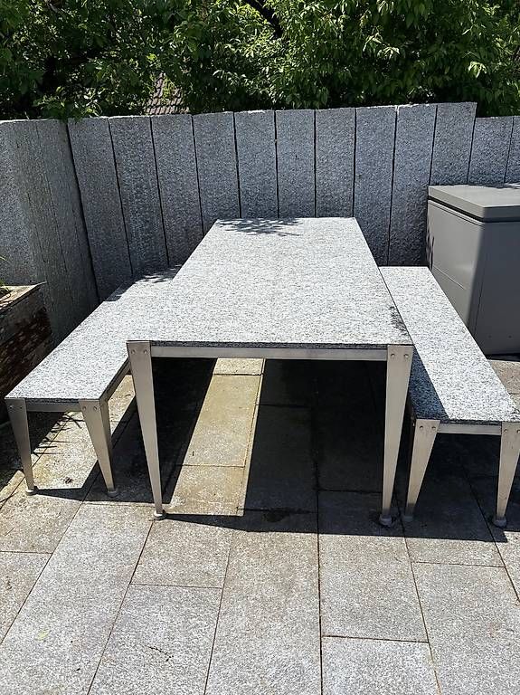 Set di tavolo e panche: Granit Tisch und Bänke – Usato da Wallisellen venduto da anu_l6xw 1