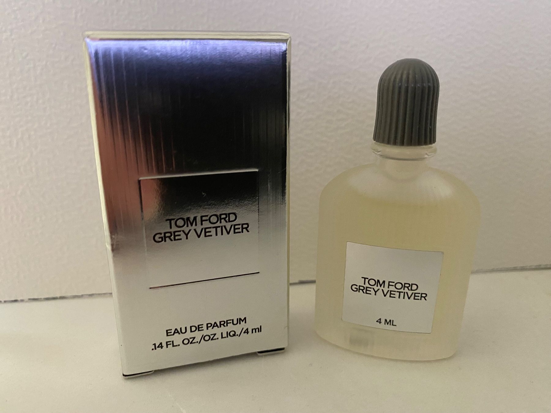 Tom Ford Profumi & Eau de Toilette: Miniature Grey Vetiver Tom Ford – Nuovo e nell'imballaggio originale da Bouveret venduto da wes_7zll