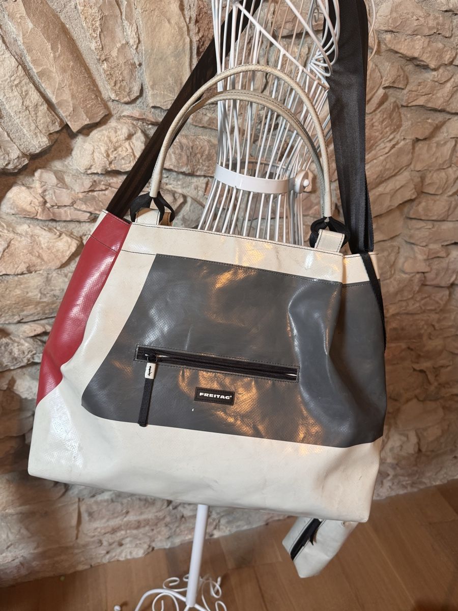 Freitag Autres vêtements & accessoires: Freitag F62 Peggy  – D'occasion à Arsiè par Marydema76 8
