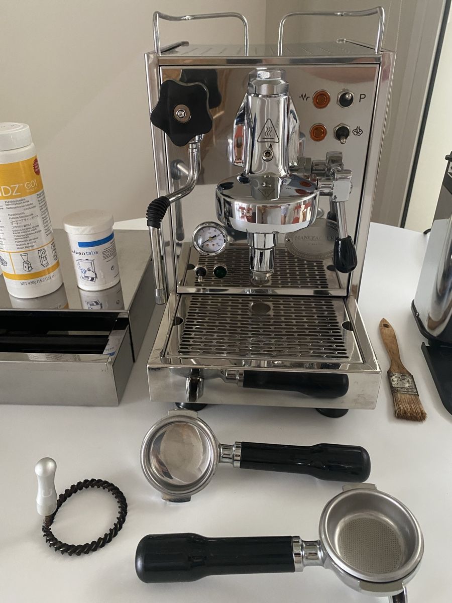 ECM Manufacture Kaffeemaschinen & Espressomaschinen: Kaffeemaschine ECM Classika + ECM Kaffeemühle + Accessoires – Gebraucht aus Baeretswil von KaffeeECM 1