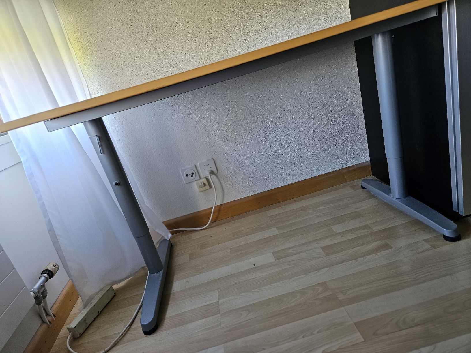 Scrivanie: Bürotisch in Kaiseraugst – Usato da Oberdorf BL venduto da Sgloeckchen 1