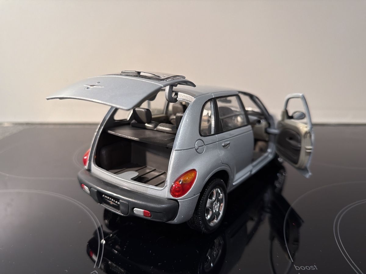 Maisto Modellini d'auto: Chrysler Cruiser - 1/18 - Maisto – Usato da Wolfwil venduto da Rolex1 4